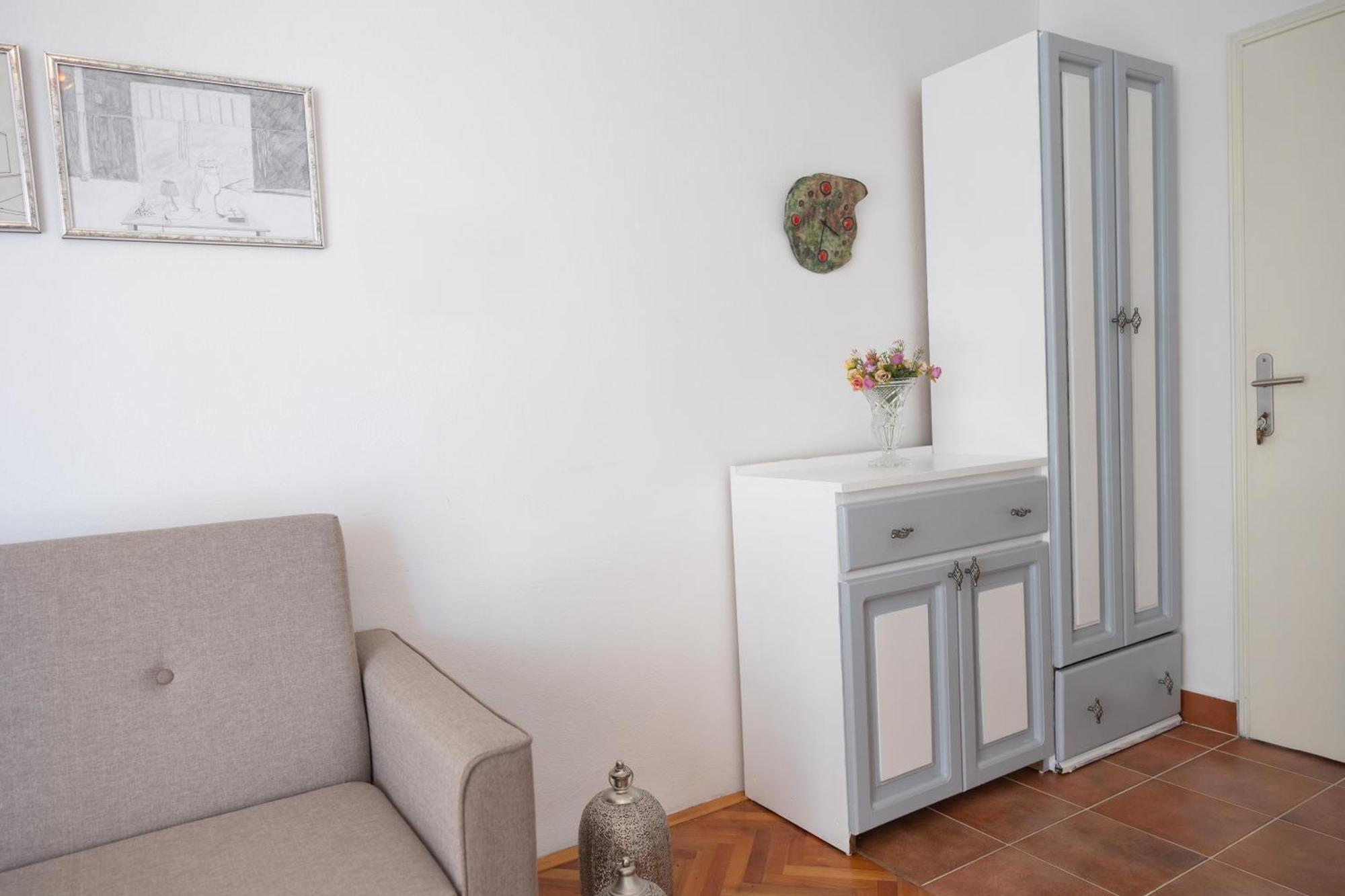 Novkovic Daire